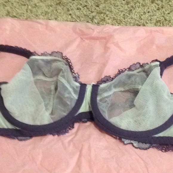 NWOT Body By Victoria Bra - Picture 2 of 3